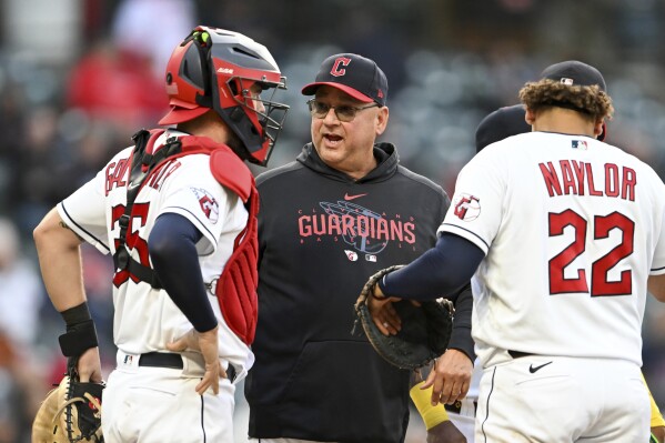 Miguel Cabrera, Terry Francona close careers as Tigers beat Guardians 5-2 -  Chicago Sun-Times