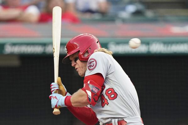 Adam Wainwright, Paul DeJong help St. Louis Cardinals win at Cleveland