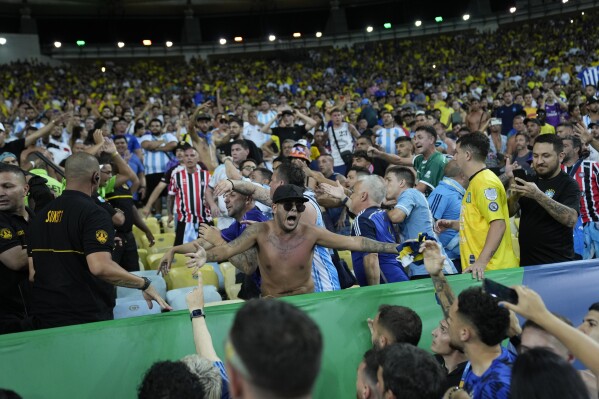 Brazil-Argentina delayed after fight breaks out between fans and police;  Dibu Martinez gets involved 