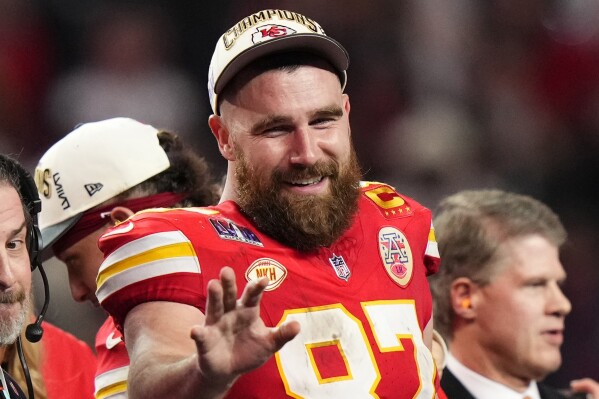 FILE - Kansas City Chiefs tight end Travis Kelce (87) waves after the NFL Super Bowl 58 football game against the San Francisco 49ers Sunday, Feb. 11, 2024, in Las Vegas. The tight end has been cast on FX's "American Horror Story: Grotesquerie" season. (AP Photo/Frank Franklin II, File)
