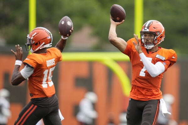 Browns trade backup quarterback Joshua Dobbs to Cardinals for fifth-round  pick in 2024