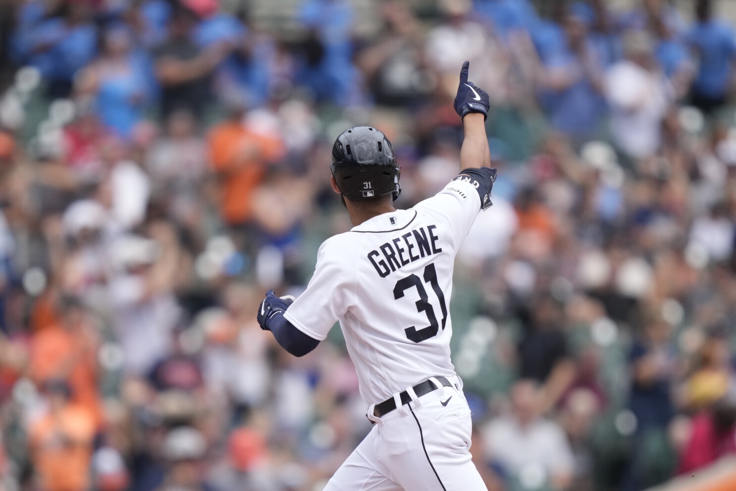 Greene, Reyes lead Tigers to 3rd straight win over Guardians
