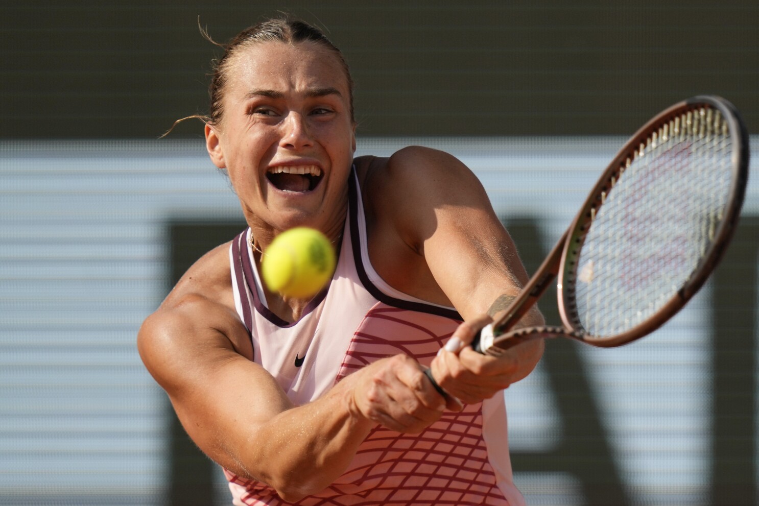 Belarusian Aryna Sabalenka says she won't discuss the Ukraine war while at Wimbledon | AP News