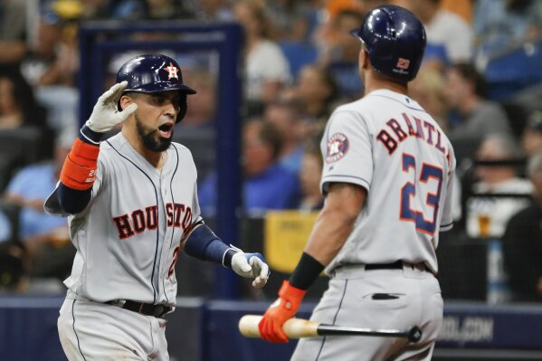 What fell off Robinson Chirinos' bat during Game 4 of the World