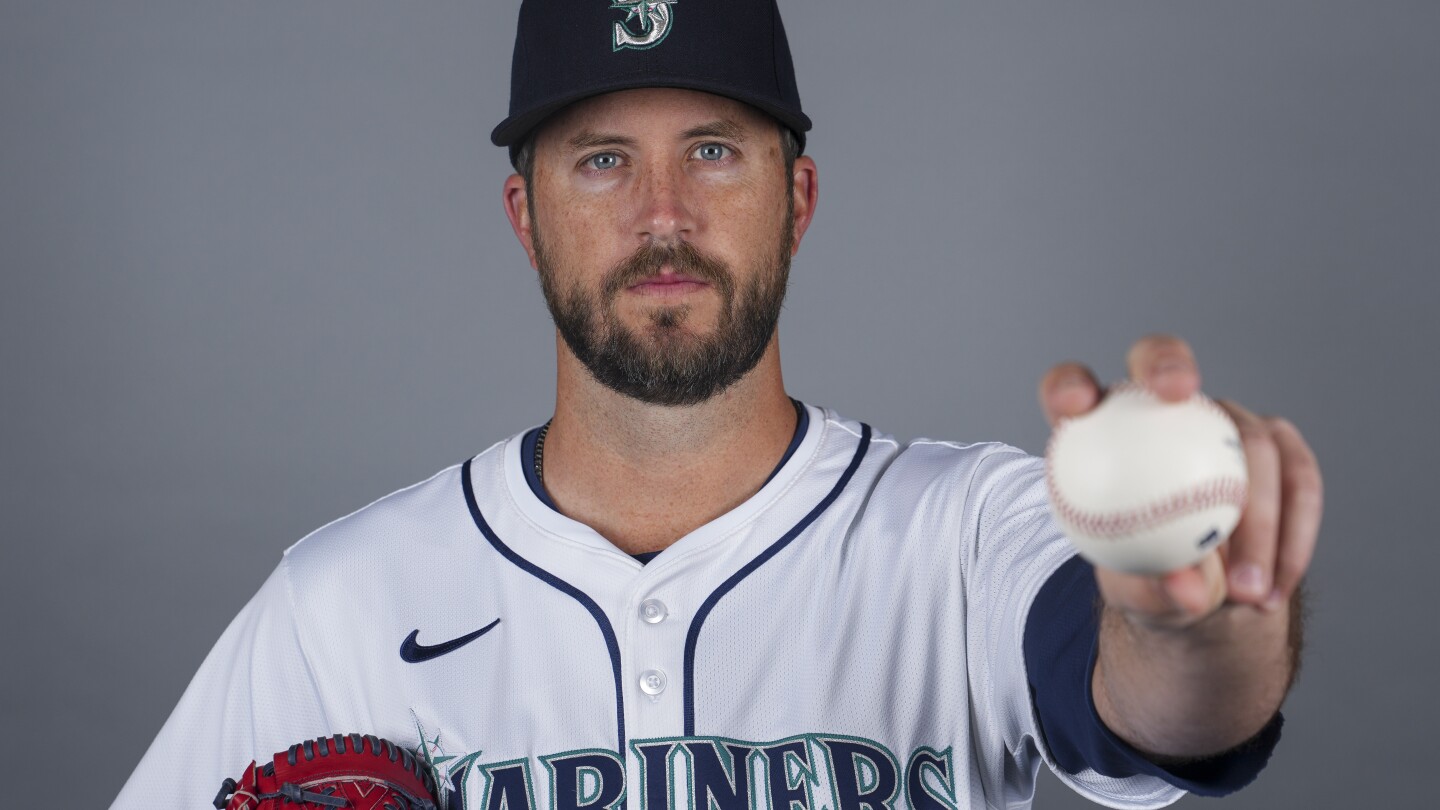 Cubs Add Nicky Lopez, Pomeranz in Roster Shuffle