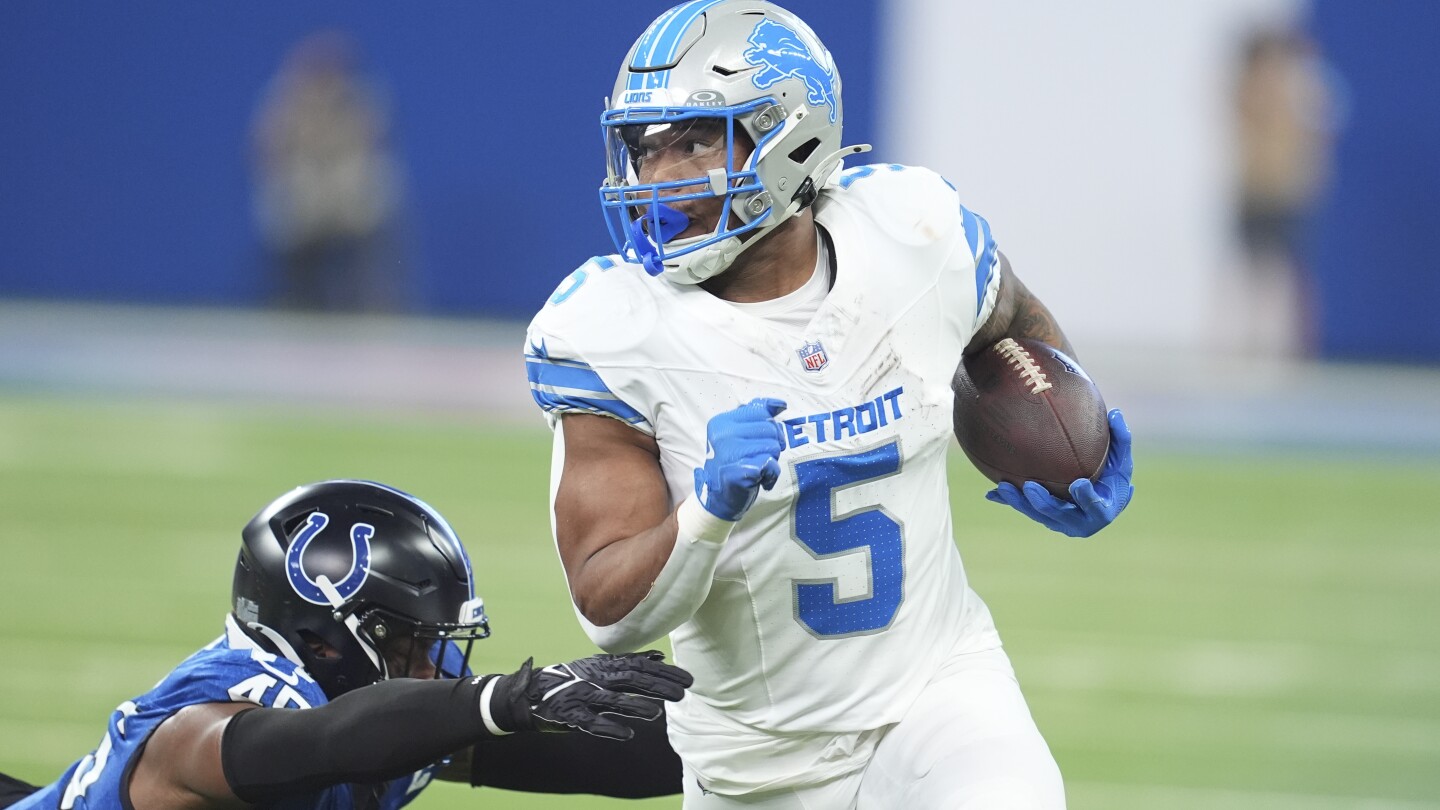 Lions, Bears Face Off on Thanksgiving
