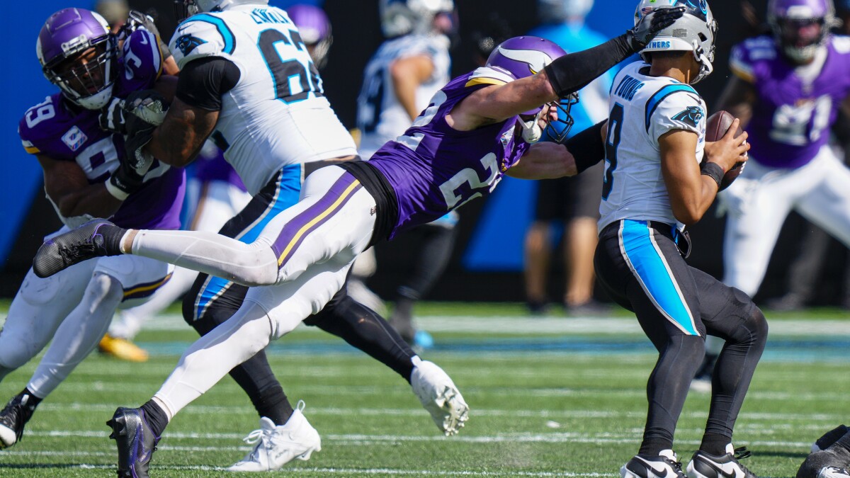 Vikings get 5 sacks, defeat Panthers 21-13