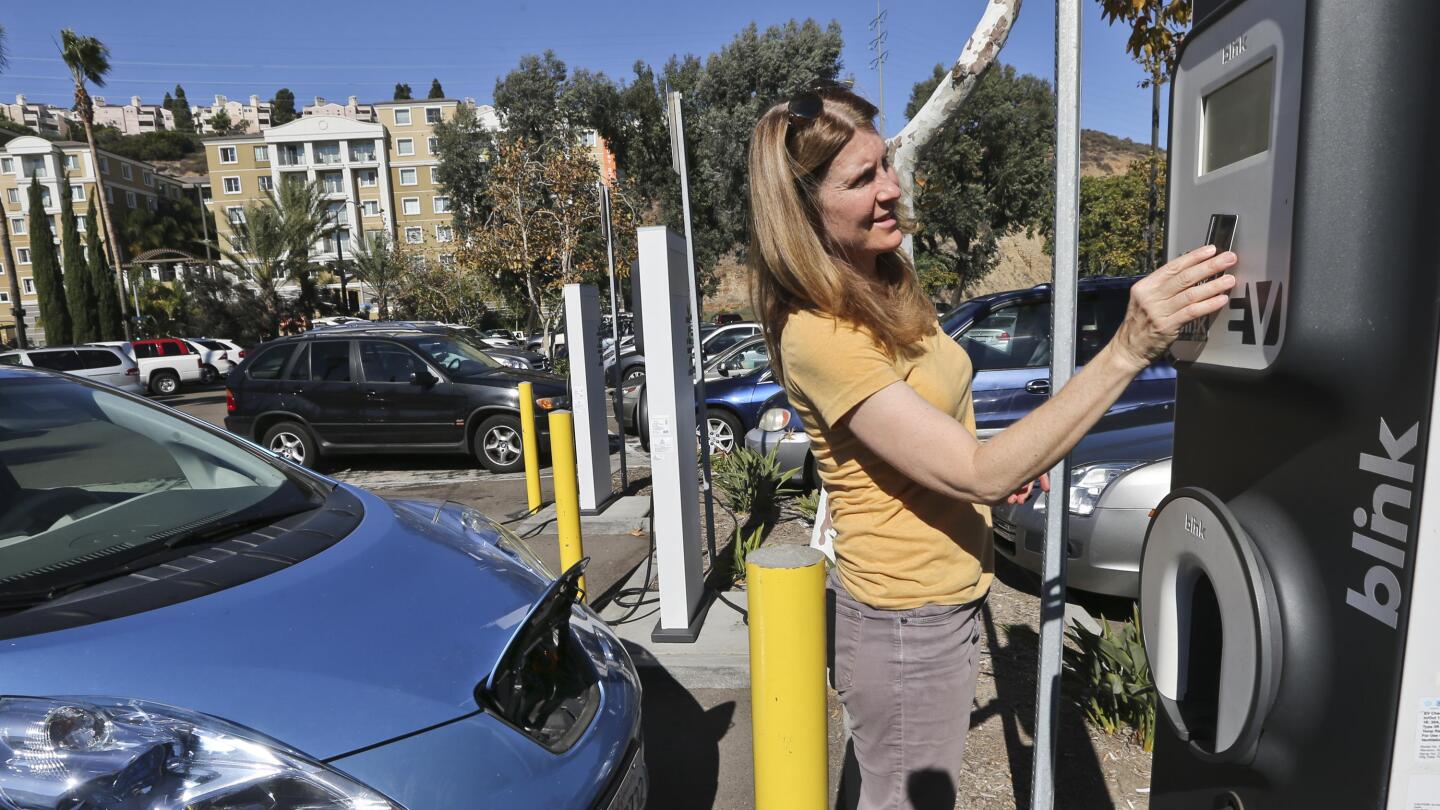 Jaringan pengisi daya mobil listrik terhenti di California.