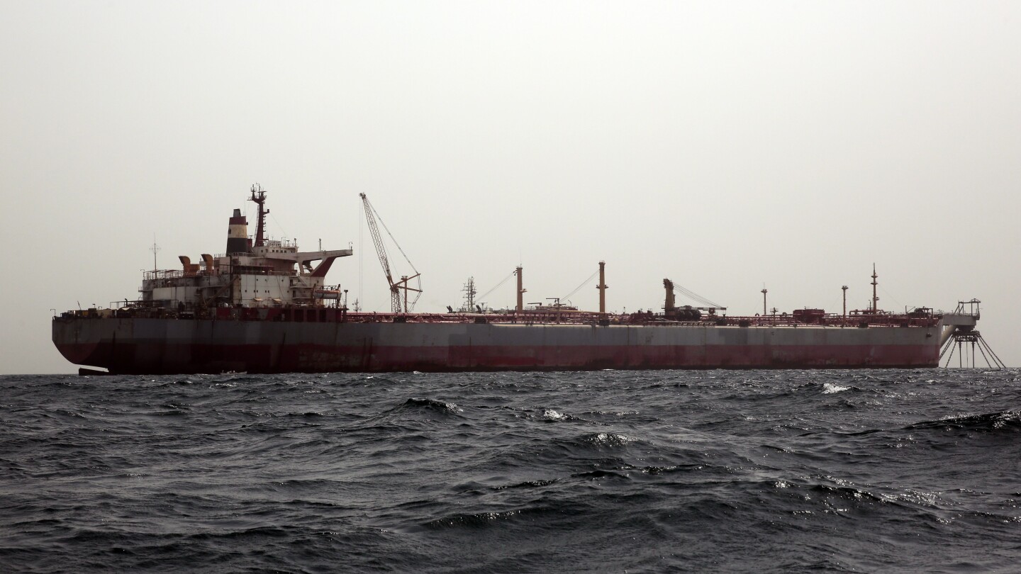 Według ONZ z opuszczonego tankowca u wybrzeży Jemenu usunięto ponad milion baryłek ropy