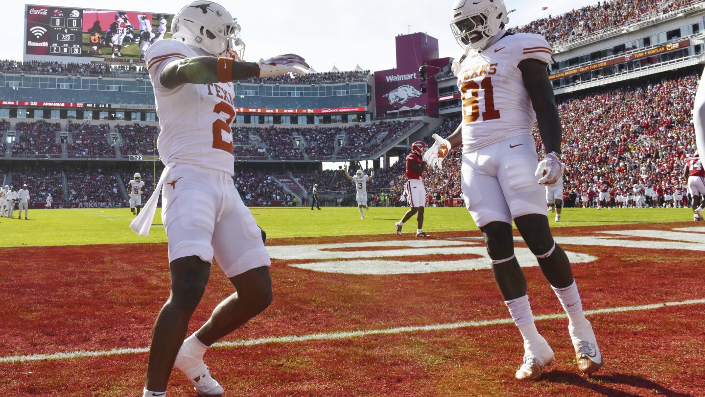 Kentucky Wildcats Face Texas Longhorns in Austin