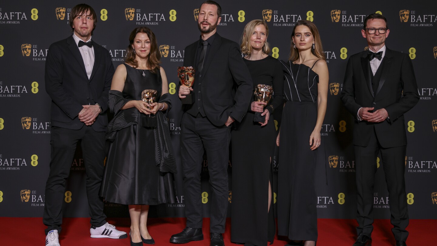 Український фільм «20 днів у Маріуполі» отримав найкращий документальний фільм на BAFTA Awards.