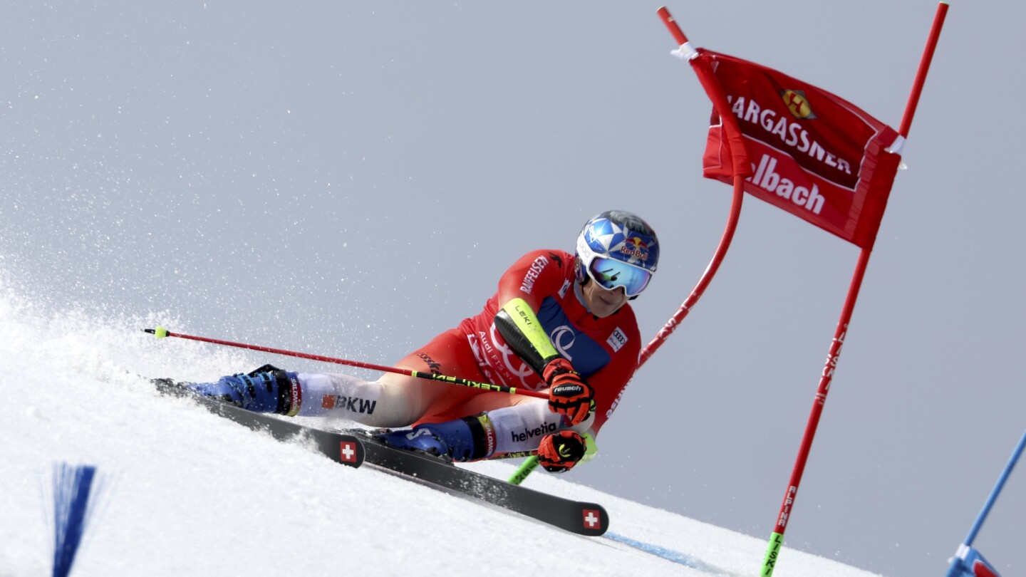 Swiss skier Odermatt leads again to close in on perfect season in giant slalom