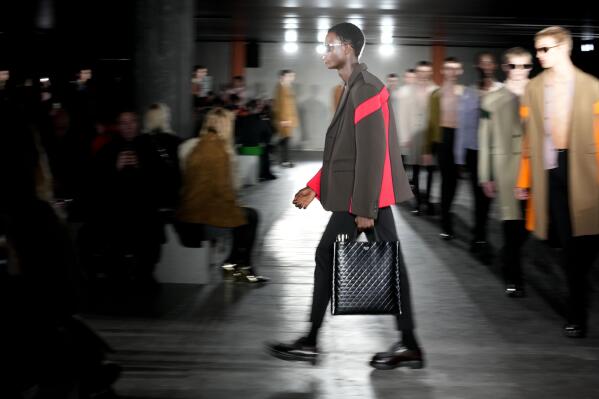 This Week in Celebrity Bags: Milan Fashion Week Men's Keeps