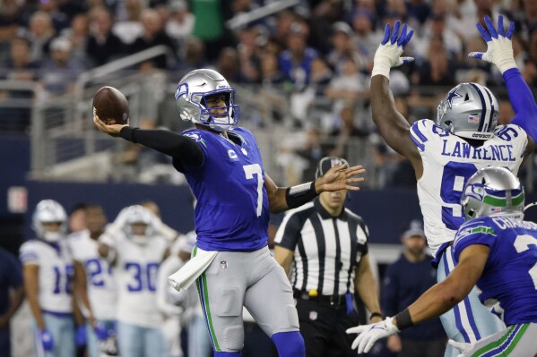 Dak Prescott throws for 3 TDs, Cowboys extend home win streak to 14 with  41-35 win over Seahawks – KGET 17