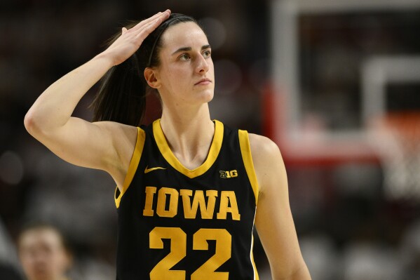 Does soon-to-be NCAA scoring leader Caitlin Clark need a title to be among  game's best? | AP News