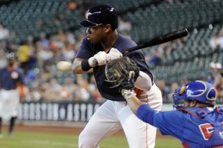 Jon Singleton signs minor league deal with Astros after release by