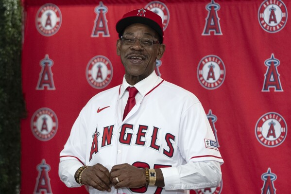 Ron Washington, 71, takes over as Angels' manager with youthful vigor,  plans to 'run the West down' | AP News