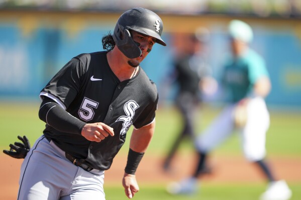 White Sox infielder Josh Rojas is dealing with a hairline fracture in his  right big toe | AP News