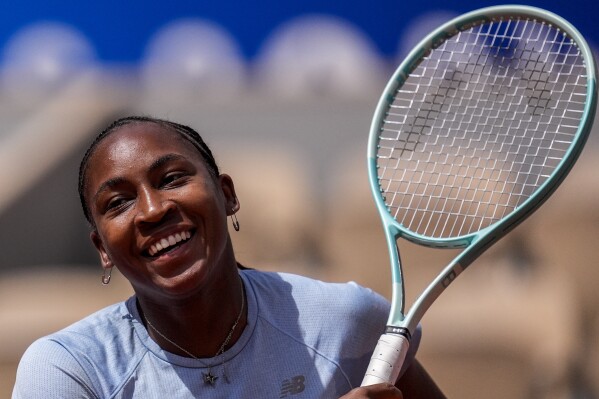 Coco Gauff of the U.S. attends a practice session ahead of the tennis competition, at the 2024 Summer Olympics, Thursday, July 25, 2024, in Paris, France. (ĢӰԺ Photo/Manu Fernandez)