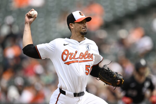 Baltimore Orioles starting pitcher Charlie Morton throws during the second inning of a baseball game against the Chicago White Sox, Sunday, June 1, 2025, in Baltimore. (AP Photo/Nick Wass)