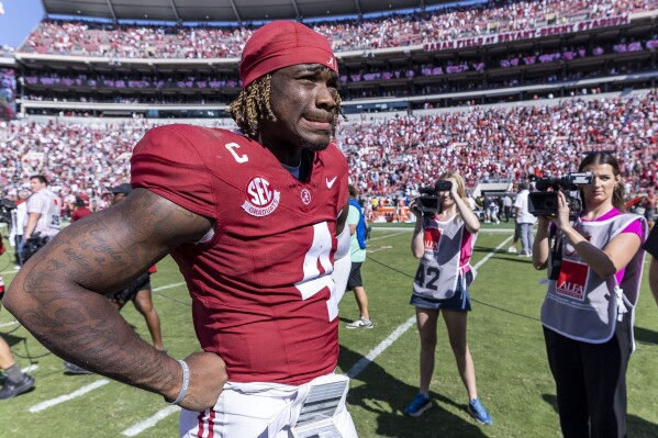 No. 7 Alabama visits 11th-ranked Tennessee with both trying to avoid  another loss | AP News