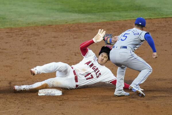 Former Royal Whit Merrifield returns for 1st time as visitor