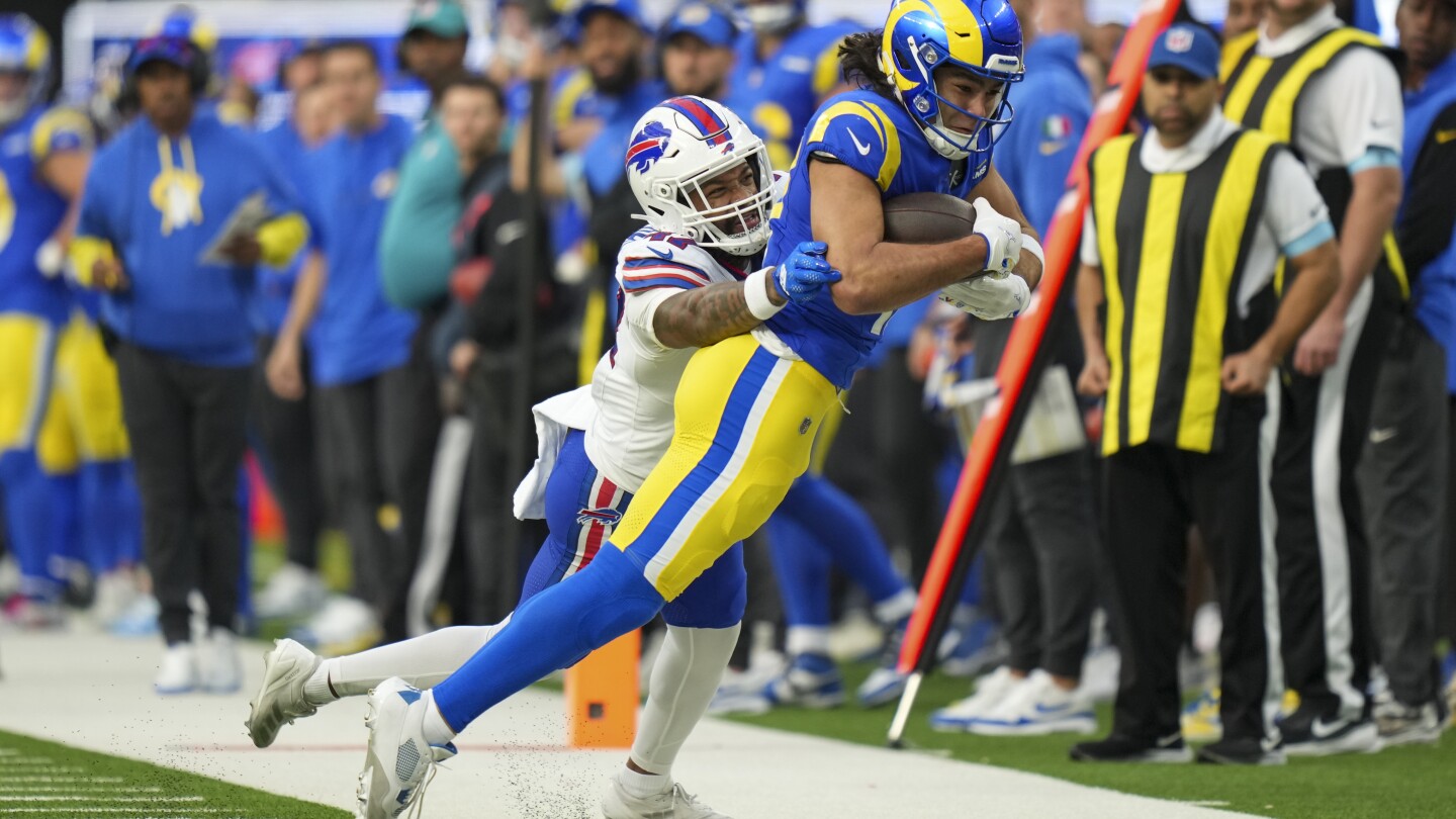 Rams Beat Bills 44-42 in High-Scoring Clash