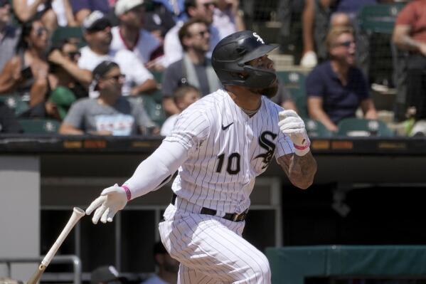 Guardians visit the White Sox on 4-game road win streak