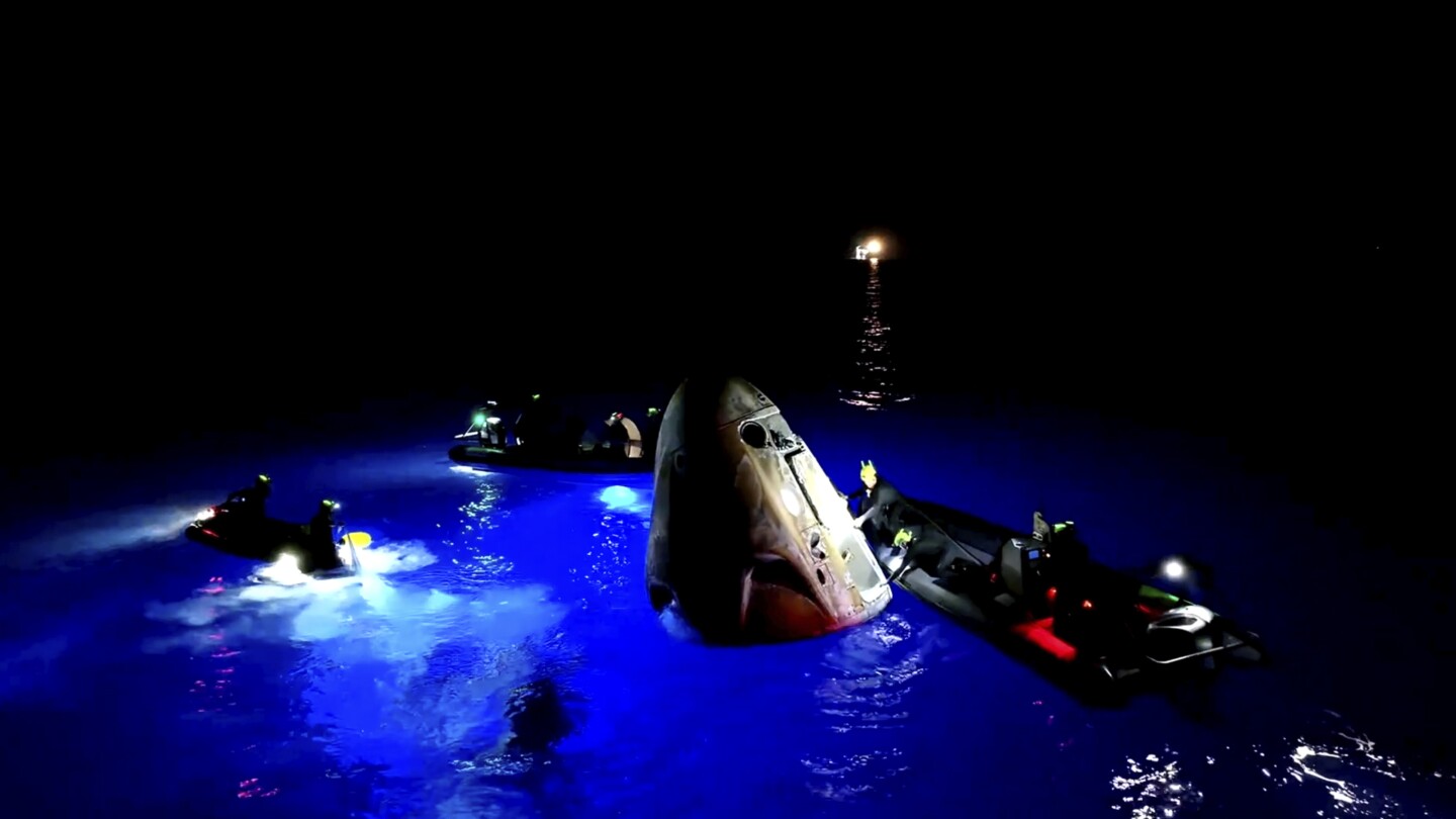 SpaceX Polaris Dawn: bilionário da tecnologia retorna à Terra após primeira caminhada espacial privada
 #ÚltimasNotícias
