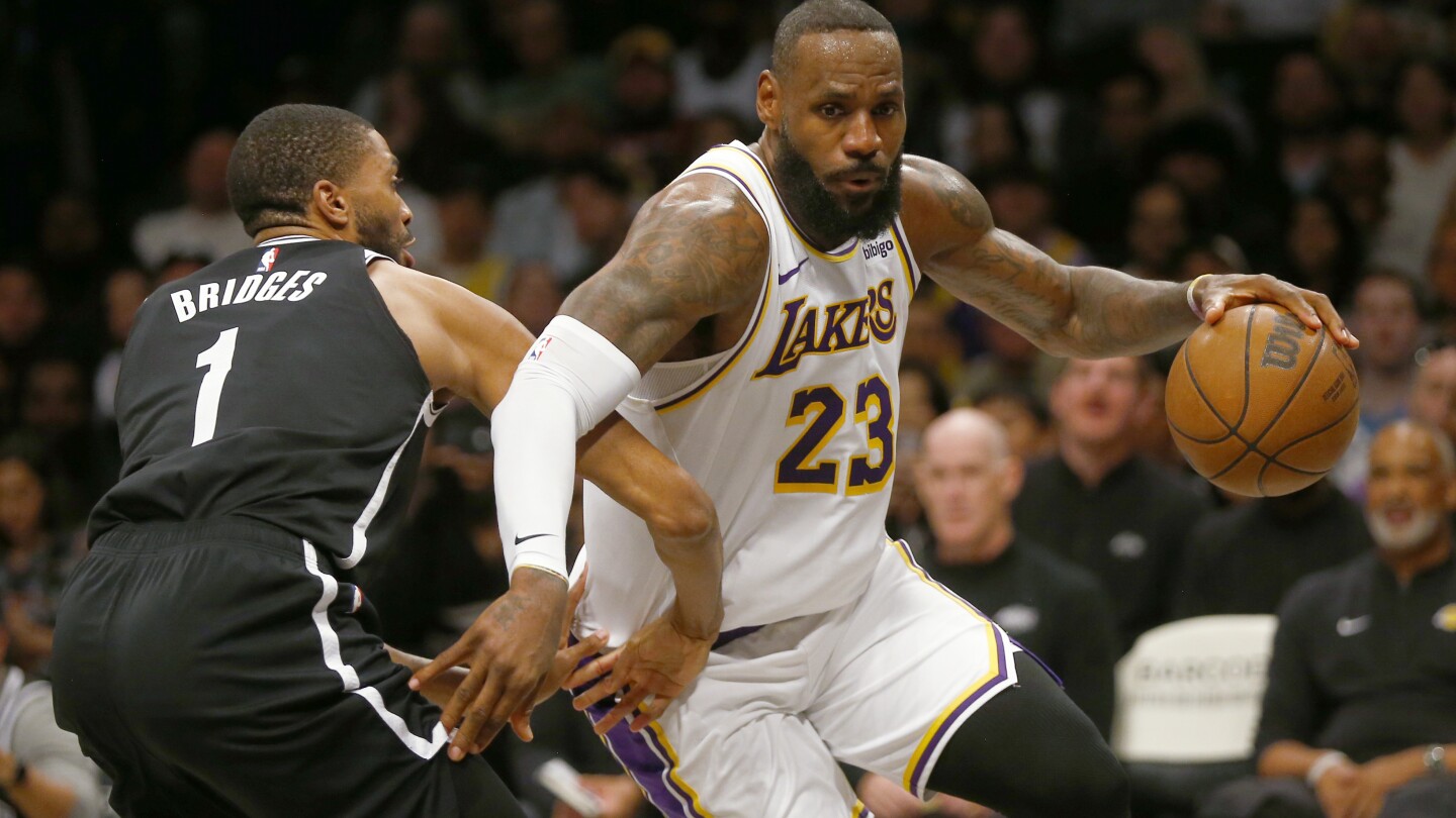 Los Angeles Lakers and Brooklyn Nets Face Off in NBA Basketball Game