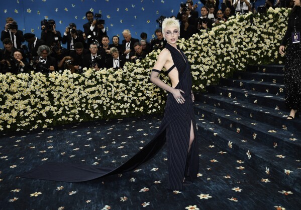 Emma Chamberlain attends The Metropolitan Museum of Art's Costume Institute benefit gala celebrating the opening of the "Superfine: Tailoring Black Style" exhibition on Monday, May 5, 2025, in New York. (Photo by Evan Agostini/Invision/AP)