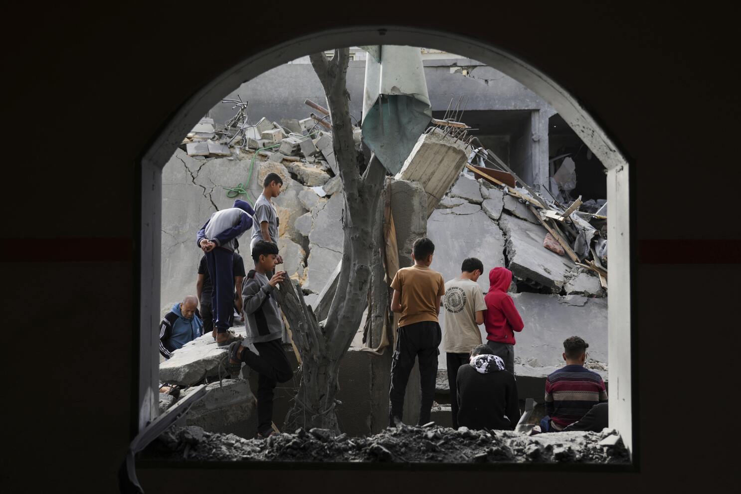 Reporters killed and wounded in Israeli strike on media tent in Gaza
