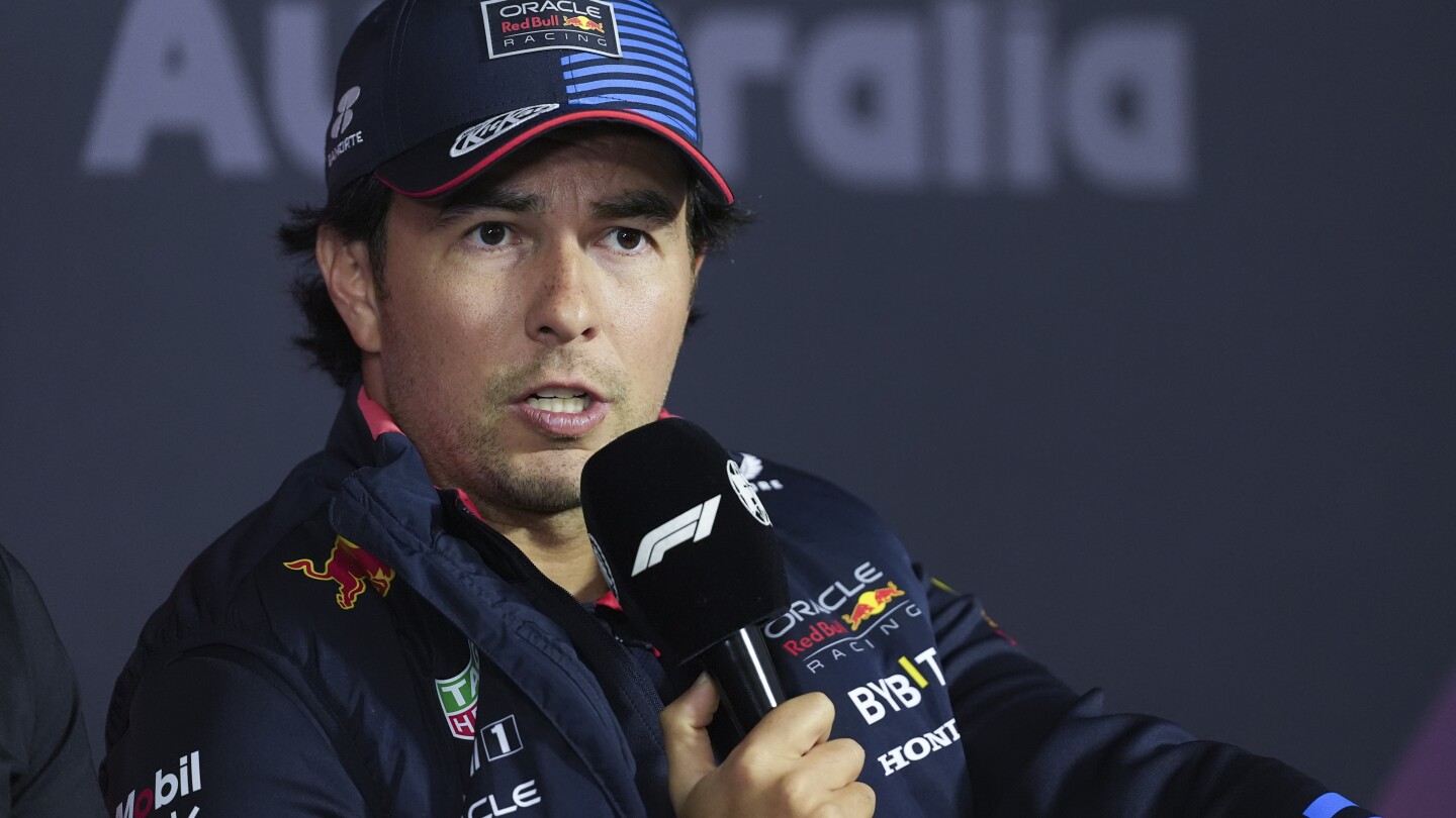 Перес омаловажи спекулациите, че съотборникът му от Ред Бул Верстапен напуска, за да се присъедини към Мерцедес във F1