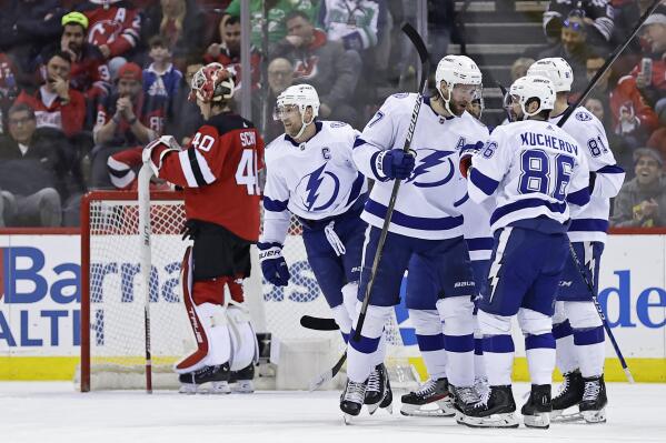 Stamkos and Glendening score 39 seconds apart as host Lightning