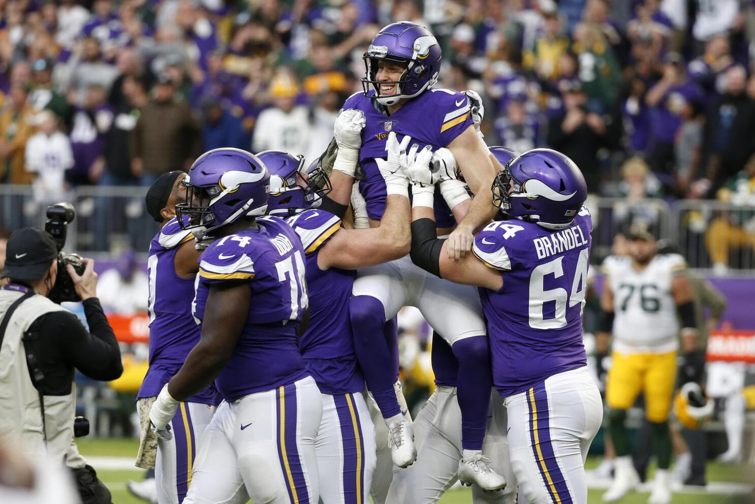 Vikings outlast Rodgers, Packers 34-31 on game-ending FG