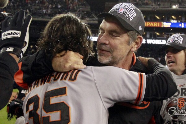 Bruce Bochy returns to San Francisco to warm welcome guiding Texas