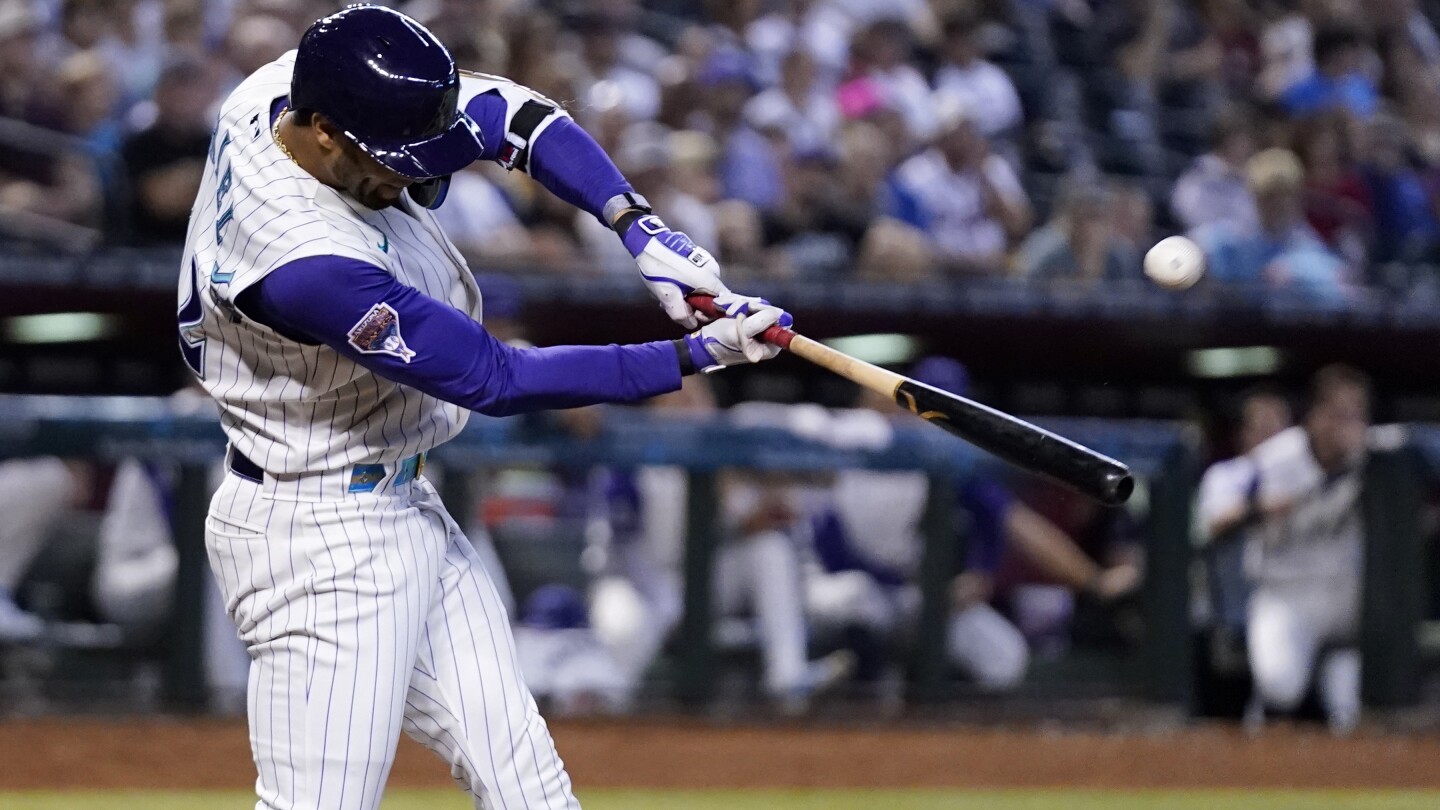 Diamondbacks Star Lourdes Gurriel Jr. Kills Time During Game With  Surprising Pursuit