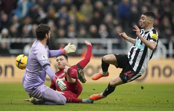 Barcelona, Liverpool make contact for 25-year-old Newcastle United  midfielder