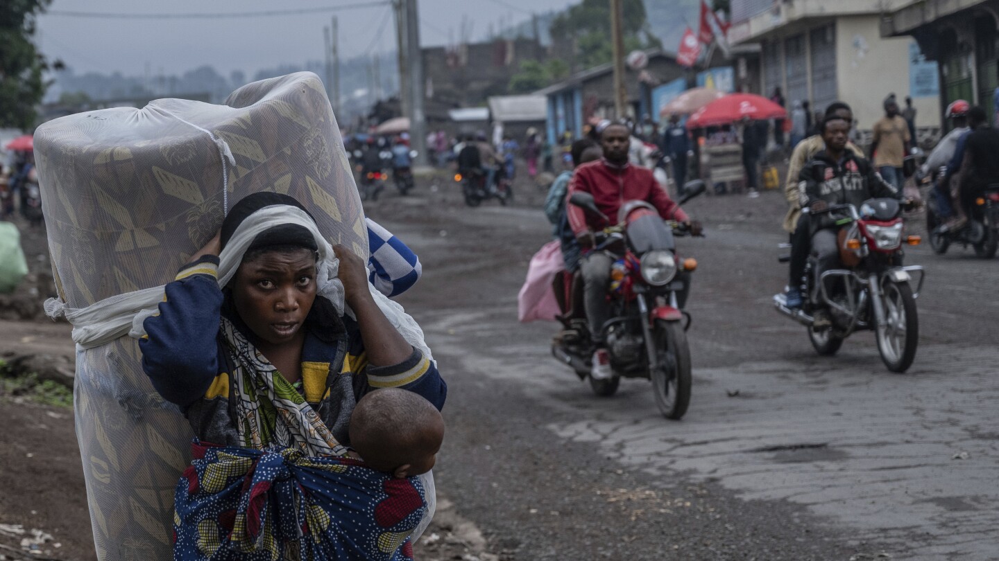 Hundreds flee combating in Congo as rebels declare they have captured the important thing town of Goma