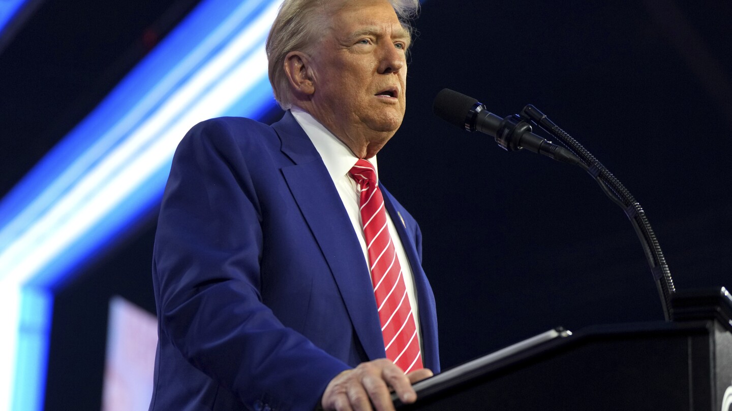 Trump Vows to Replace National Archivist Amid Documents Controversy