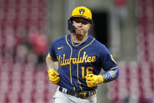 De La Cruz launches a mammoth homer, but the Brewers edge the Reds 3-2 in  their division showdown