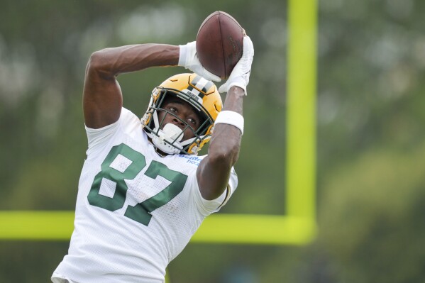 Packers' Romeo Doubs practices on a limited basis while Christian