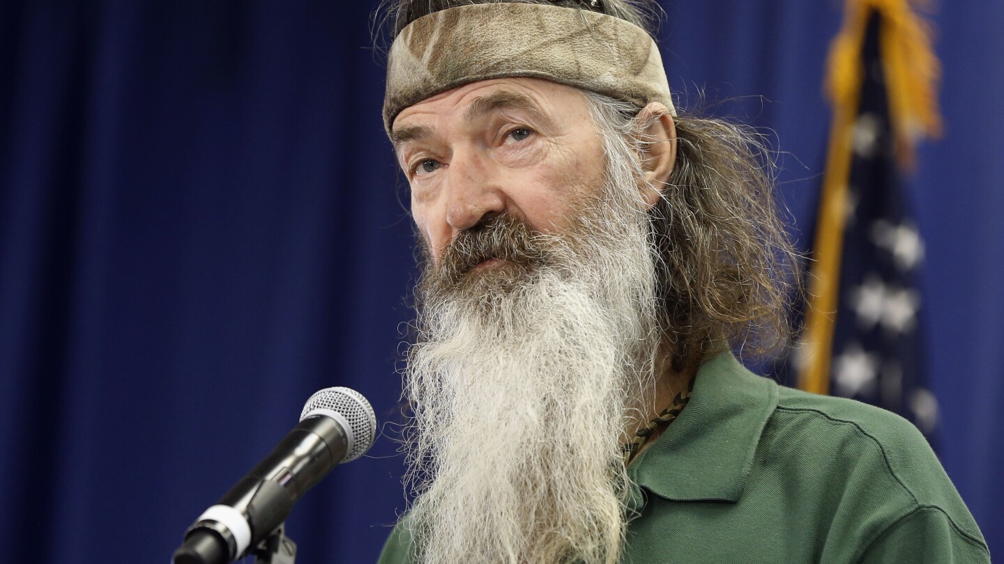 'Duck Dynasty' patriarch and conservative cultural icon Phil Robertson dies