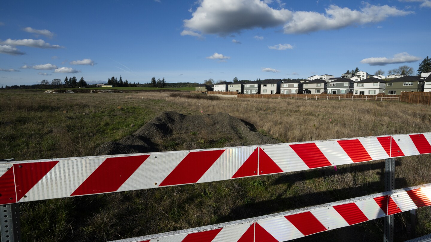 Недостигът на жилища поставя на изпитание новаторския закон за земеползване на Орегон. Законодателите са готови да го коригират