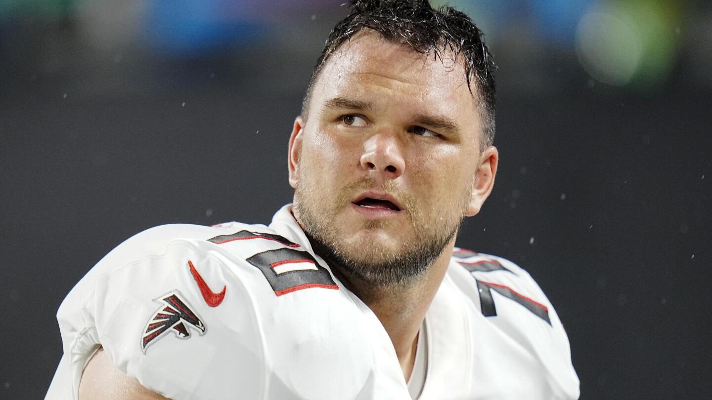 How Falcons LT Jake Matthews left for birth of son, returned to play in  'Thursday Night Football' game vs. Panthers