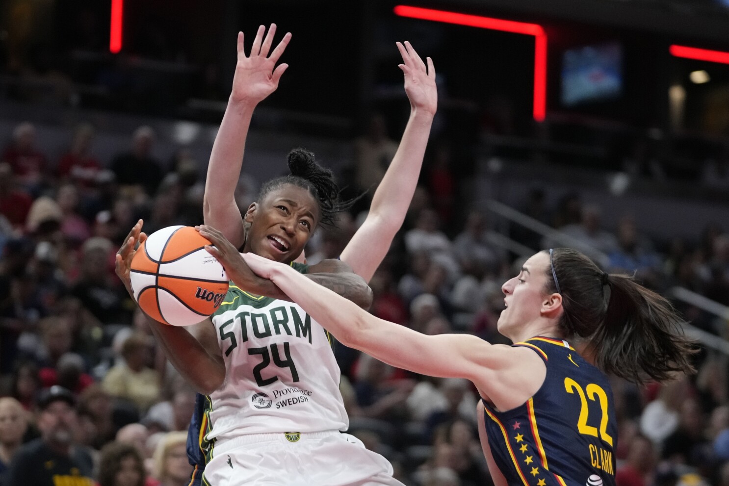 Caitlin Clark breaks WNBA rookie assists record as Fever beat Storm 92-75