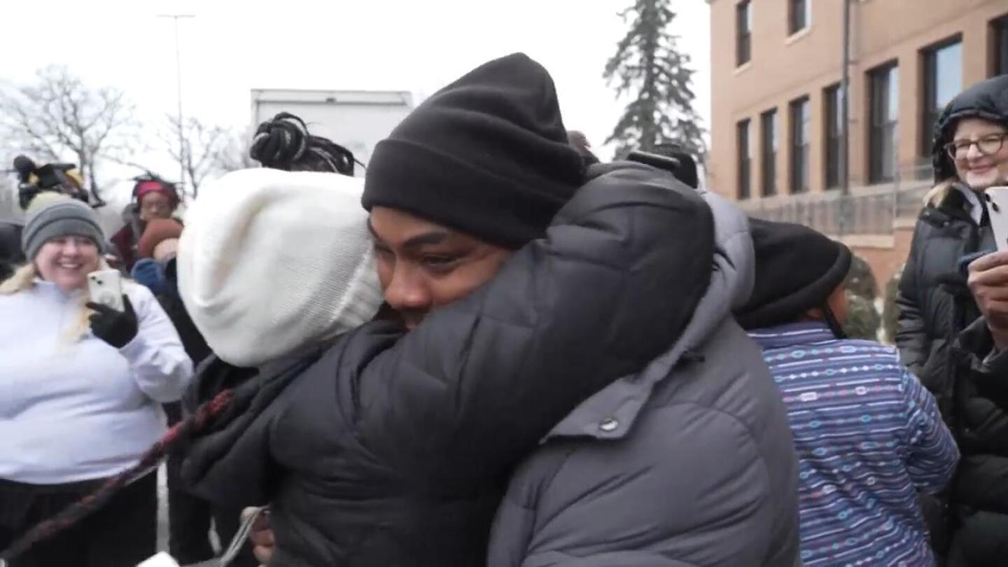 Man freed after 19-year-old murder conviction vacated in Minnesota