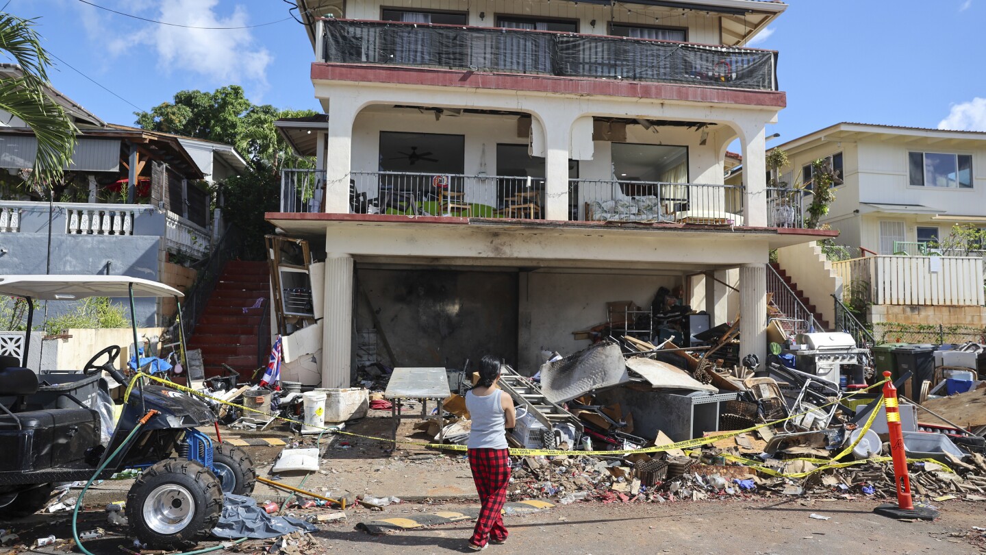 Hawaii Governor Proposes Harsher Penalties for Fireworks Violations After Deadly Blast