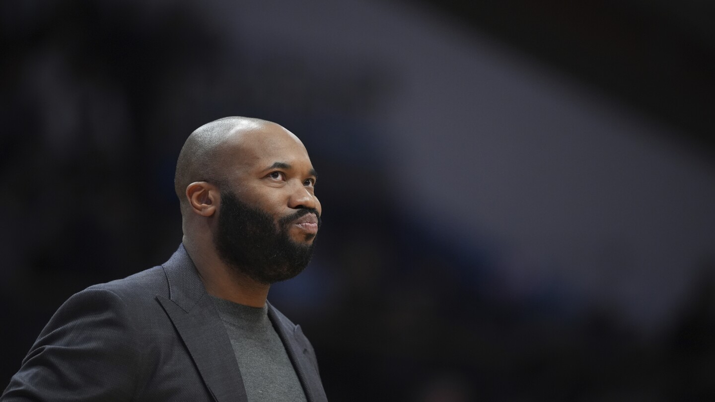 Villanova fires coach Kyle Neptune after 3 years and no NCAA Tournament appearances, AP source says