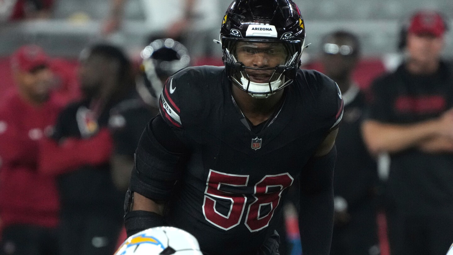 Cleveland Browns Sign DE Julian Okwara
